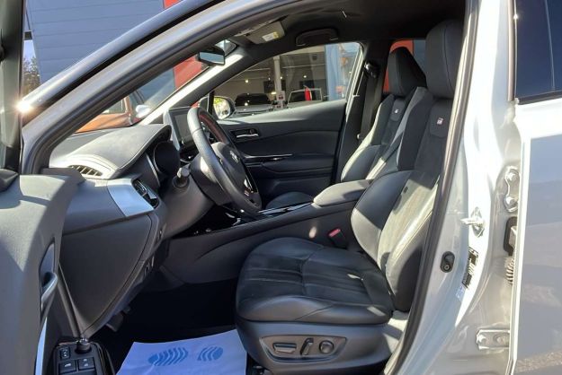 TOYOTA C-HR 2.0 HYBRIDE 184 GR SPORT