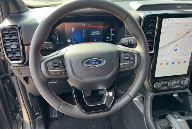 FORD RANGER 2.0 205 WILDTRAK SUPERCAB RIDEAU