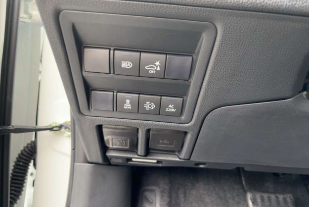 TOYOTA HILUX NEW 2.8 204 BVA CONFORT 4PL