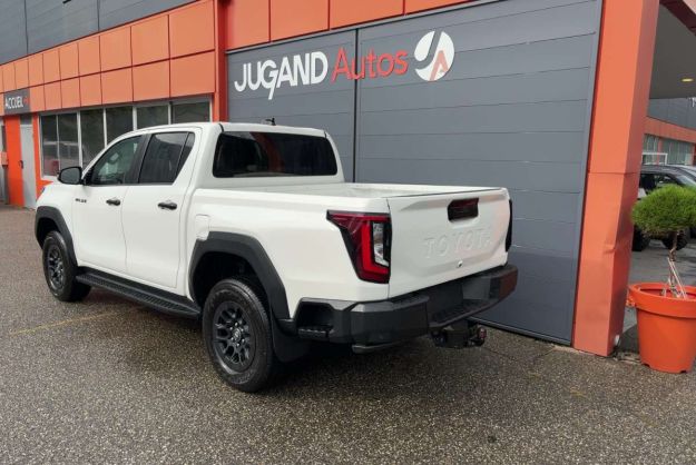 TOYOTA HILUX NEW 2.8 204 BVA CONFORT 4PL