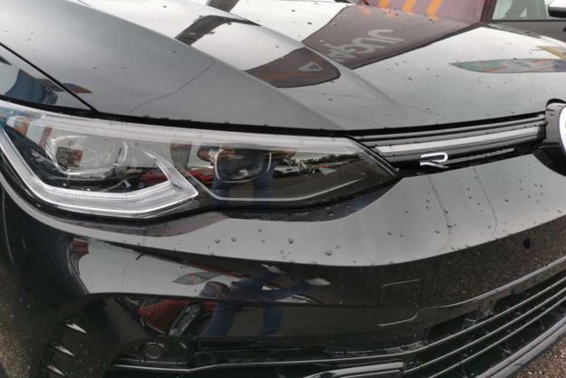 VOLKSWAGEN GOLF R PERF 320 AKRA T.O 0 MALUS